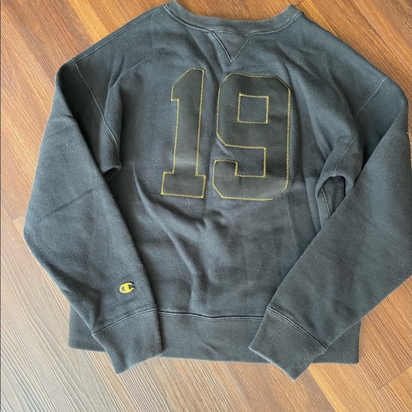 Champion 1919 sweatshirt, medium, good condition - Picture 3 of 7